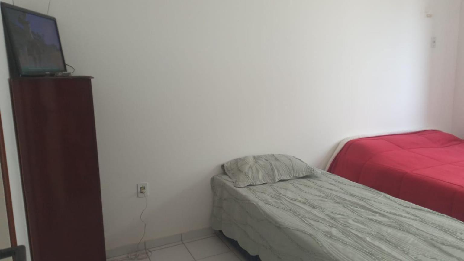 Em Edificio De Frente O Mar Na Do Morro